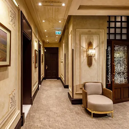 Cronton Design 5*
