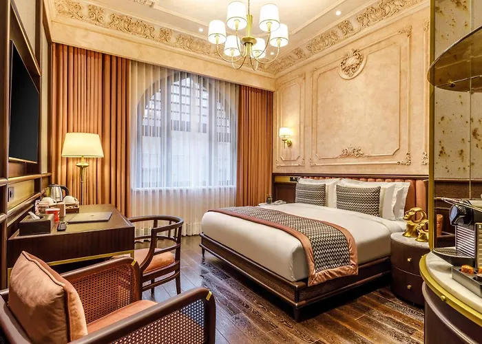 Cronton Design فندق