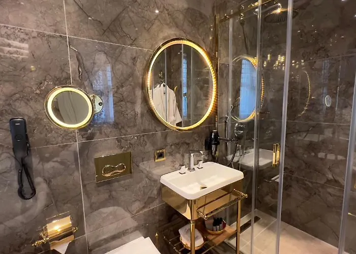 Cronton Design فندق 5*