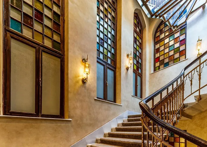 فندق Cronton Design 5*