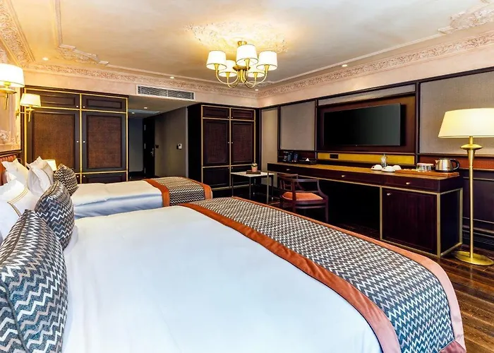 فندق Cronton Design 5*