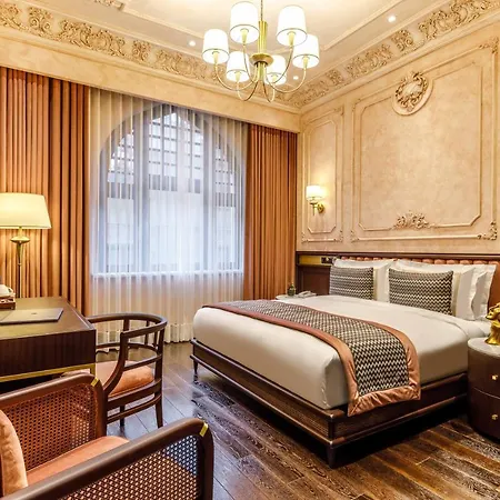 Cronton Design فندق