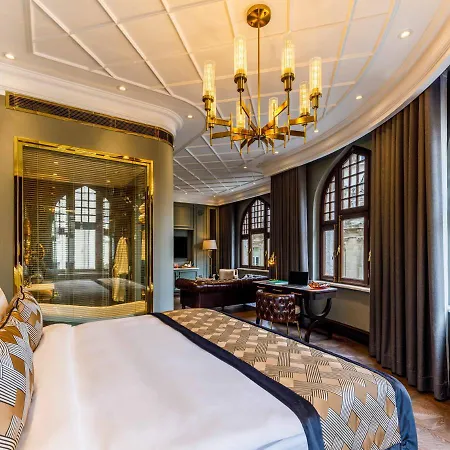 فندق Cronton Design 5*