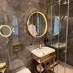 Cronton Design Szálloda 5*