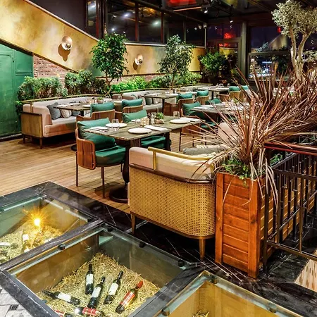 호텔 Cronton Design 5*